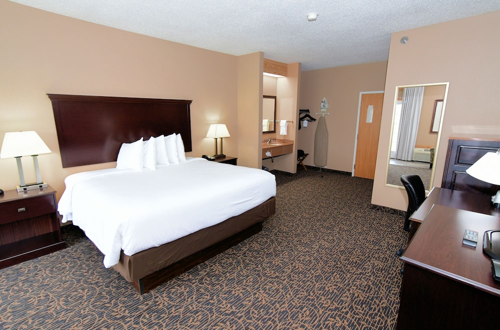 Cobblestone Inn & Suites - Denison Majestic Hills