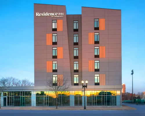 Residence Inn Boston Downtown/South End โรงแรมใกล้สนามเฟนเวย์พาร์ค