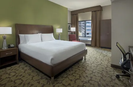 Hilton Garden Inn Chicago Downtown Riverwalk