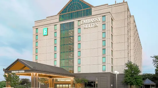 Embassy Suites by Hilton Chicago Lombard Oak Brook