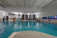 Village Hotel Leeds North - Kolam Renang