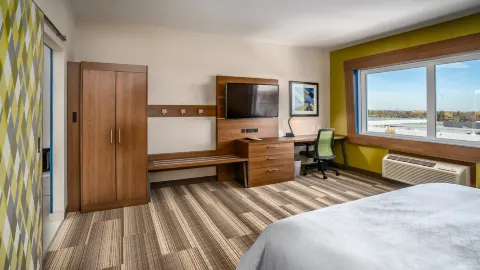 Holiday Inn Express & Suites BRANDON by IHG in ブランドン