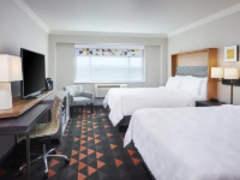 Holiday Inn & Suites OAKVILLE @ BRONTE by IHG Hotels in Oakville