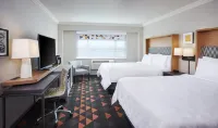 Holiday Inn & Suites Oakville @ Bronte Hotels in Oakville