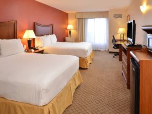 Holiday Inn Express & Suites Lincoln-Roseville Area