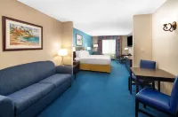 Holiday Inn Express & Suites Miami-Kendall Hotels in Three Lakes