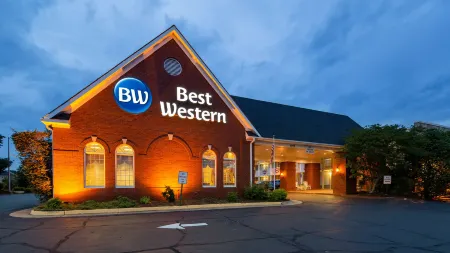 Best Western Fredericksburg Отели рядом с достопримечательностью «Терминус оф Вирджиния Рейлуэй Трейл»