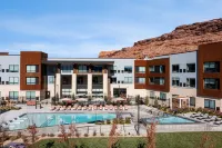 Element Moab - Pools