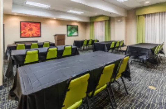Holiday Inn Express & Suites VINITA by IHG Hotels in Craig County