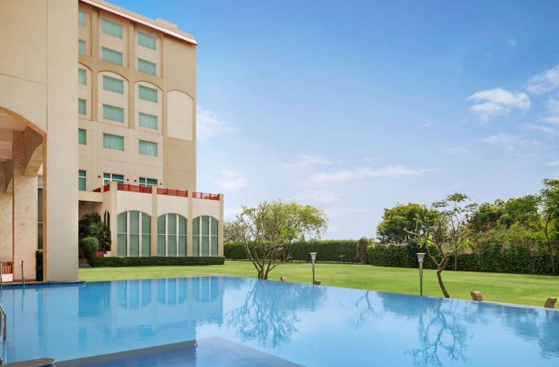 Ramada by Wyndham Jaipur Jaisinghpura photo 2