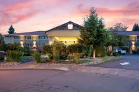 Best Western Plus Parkway Inn