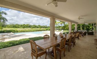 Golf-Front Villa with Large Spaces, Staff and Pool, Situated in Luxury Beach Resort