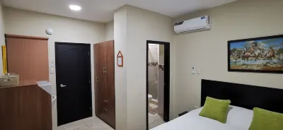 Departamentos en Manta Hotels in Santa Marianita