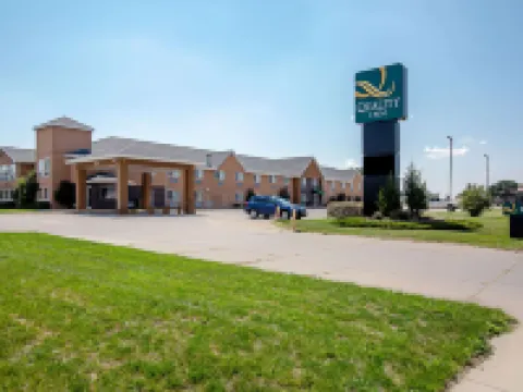 Quality Inn Huron Hotels in Huron