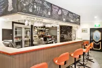 Comfort Hotel Dandenong Hotels in Dandenong