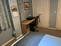 Captivating Apartment in Copthorne Near Gatwick Hotels in Copthorne