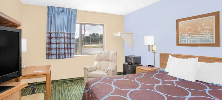 Boarders Inn & Suites by Cobblestone Hotels Waterloo Cedar Falls Hotels in Waterloo