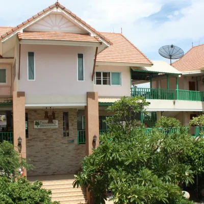 บ้านแทมมารีน โรงแรมใกล้วัดหนองแวง