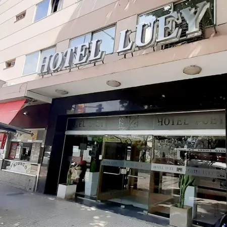 Hotel Luey Отели рядом с достопримечательностью «Железнодорожный вокзал Онсе»