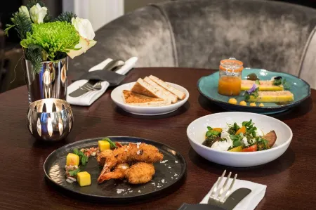 Roseate House London Отели рядом с достопримечательностью «Leighton House Museum»