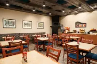 The Senator Hotel & Conference Center Timmins - breakfast