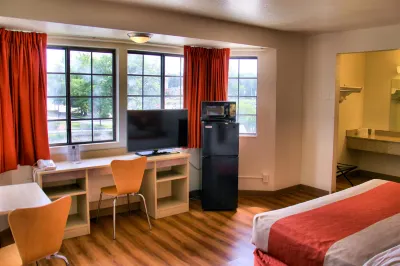 Motel 6 Enfield, CT - Hartford Các khách sạn ở Enfield