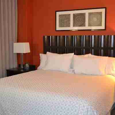 Embassy Suites by Hilton Palmdale Rooms