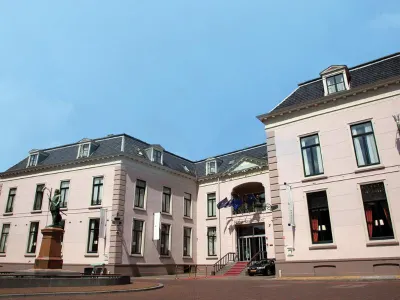 Fletcher Hotel Paleis Stadhouderlijk Hof Hotels near Statue Of Willem Duisenberg