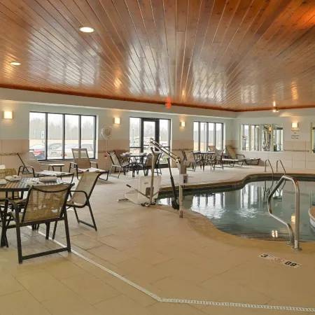 Holiday Inn Express & Suites GREENFIELD by IHG
