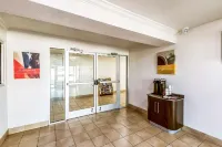 Travelodge London Raynes Park Hotels in Wimbledon