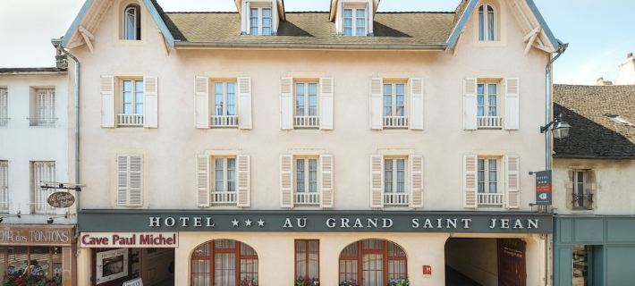 Au Petit Saint Jean Hotels in Beaune