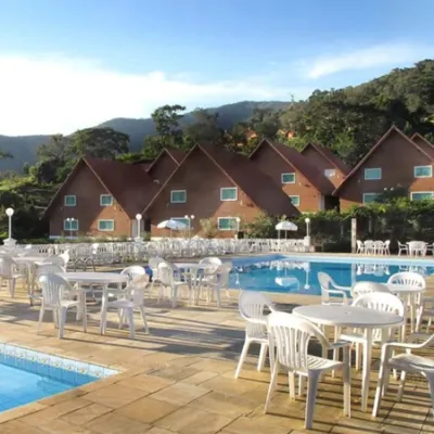 Resort Monte Das Oliveiras Hotels near Extreme Mg portal