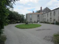 Le Manoir "Aux Douves" Hotel a Bouffere
