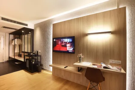 Lee Gardens Plaza Hotel
