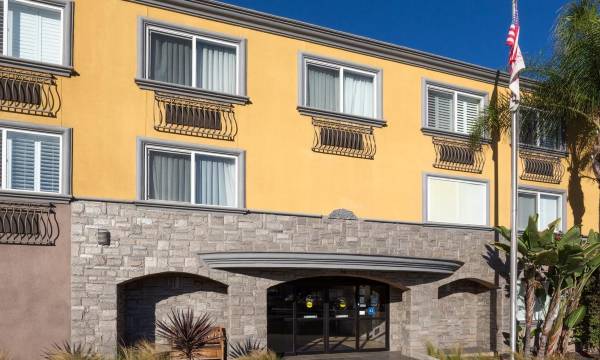 City Express by Marriott Manhattan Beach