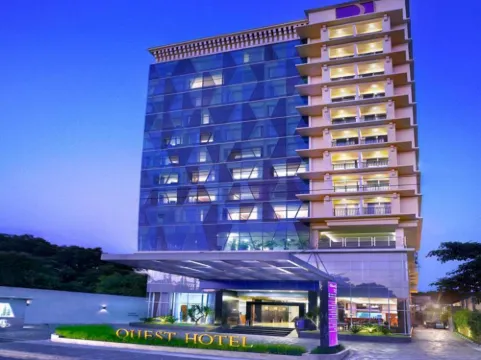 Quest Hotel Darmo - Surabaya by Aston Hotels in Tegalsari