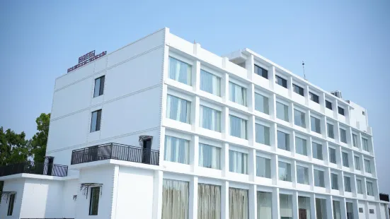 Hotel Makhan Vihar