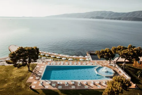 Kalamaki Beach Resort Hotels in Loutra Elenis