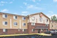 Super 8 by Wyndham Baltimore/Essex Area Các khách sạn ở 