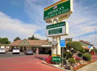 FairBridge Inn & Suites Gateway to Yosemite Hotel dekat University of California, Merced