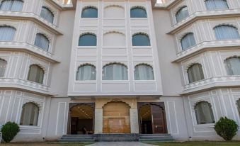 Indralok Palace Hotel & Resort