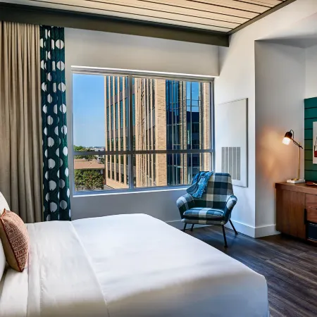 The Casso, Raleigh, A Tribute Portfolio Hotel Отели рядом с достопримечательностью «Мемориальная колокольня»