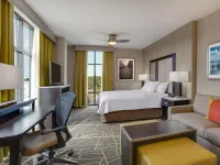 Homewood Suites by Hilton Savannah Historic District/Riverfront Hotel dekat Pulaski Square