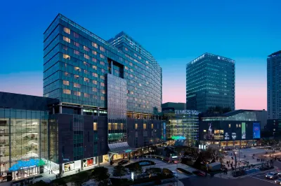 Courtyard by Marriott Seoul Times Square Hotel dekat Gimpo International Airport