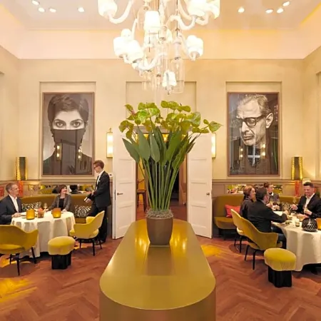 La Maison Hotel