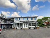 Blue Moon Motel Hotels in Thorold