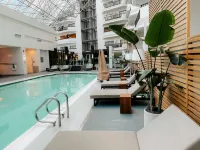 Hilton Boston-Woburn - Pools