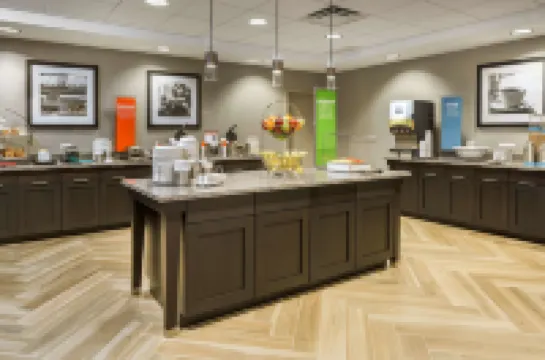 Hampton Inn and Suites Newport/Cincinnati