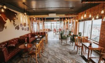 Sky Hotel 390 QUang Trung Thanh Pho Uong Bi Tinh Quang Ninh