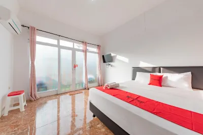 RedDoorz Resort Syariah @ Jaya Tirta Abadi Hotel dekat Driam Riverside-Wisata Alam